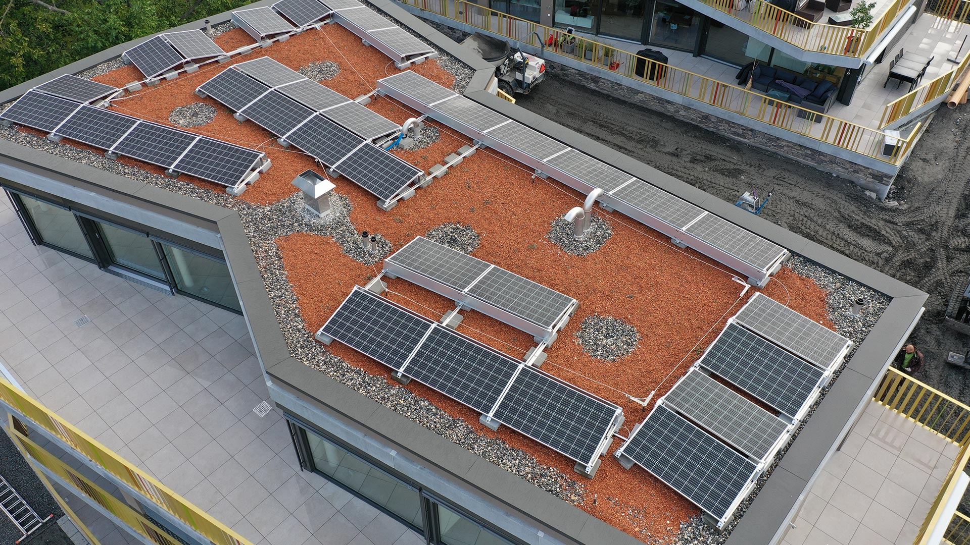 home-slider-02-sonnenpool-energiemanagement-photovoltaik-solarstrom-erneuerbare-energien
